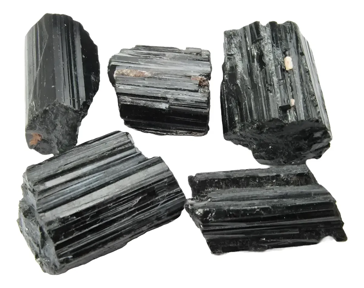Pedra Turmalina Negra Bruta — imagem 1