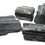 Pedra Turmalina Negra Bruta — imagem 3